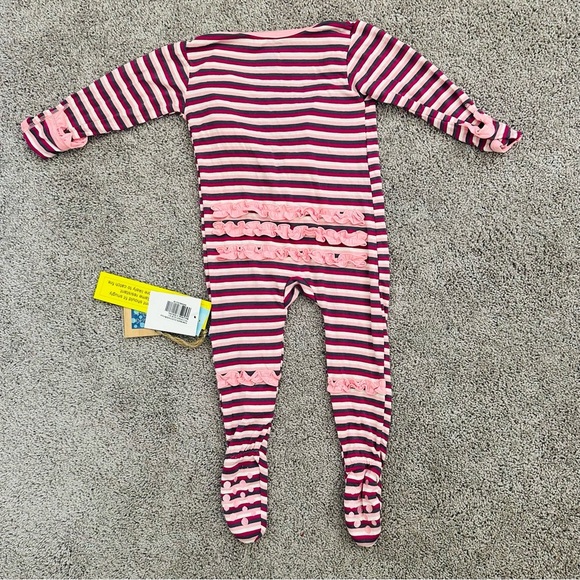 NWT Kickee Pants Stripe Ruffle Footie Pink Berry 12-18 months snap - Picture 3 of 7